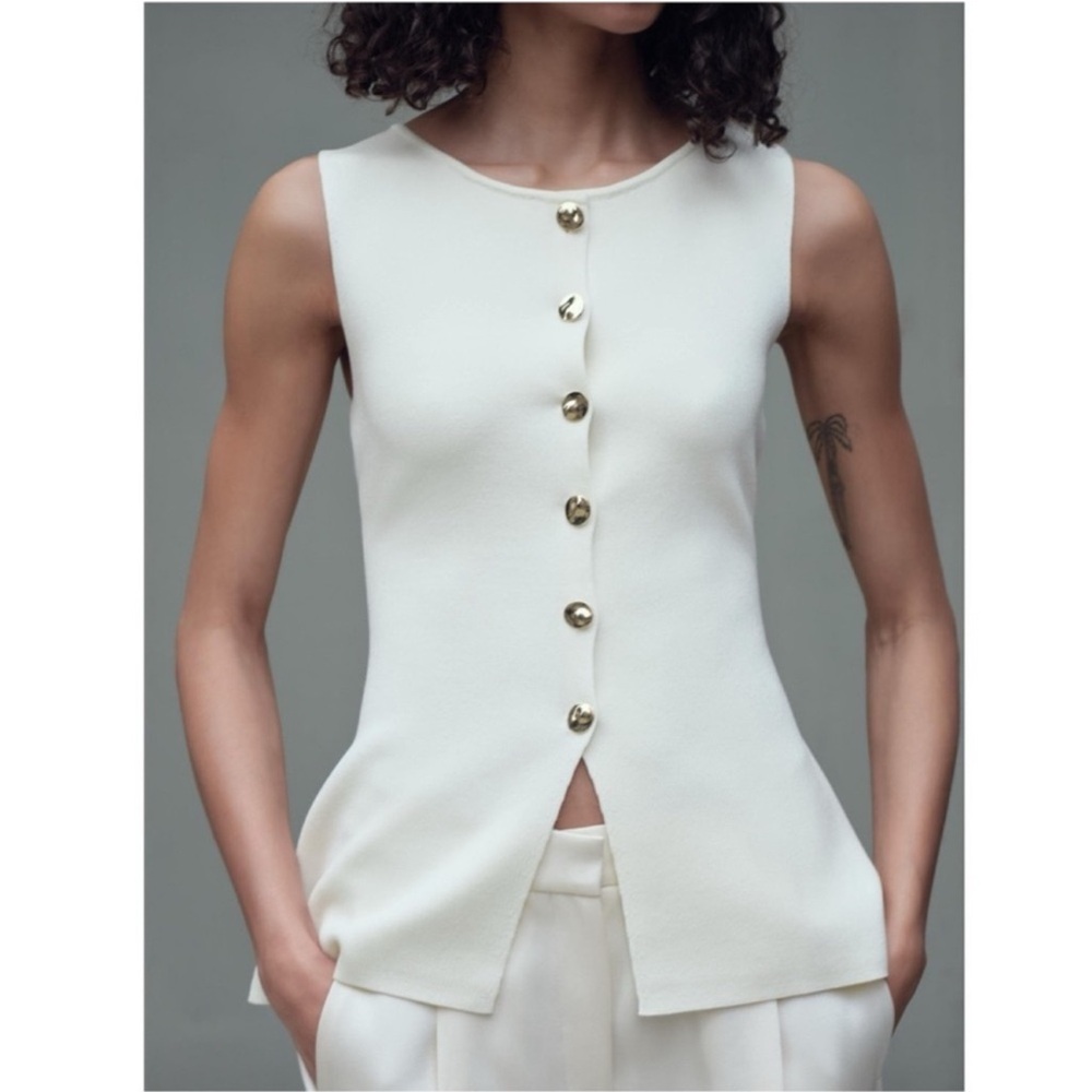 ZARA gold button knitted vest top in Ecru